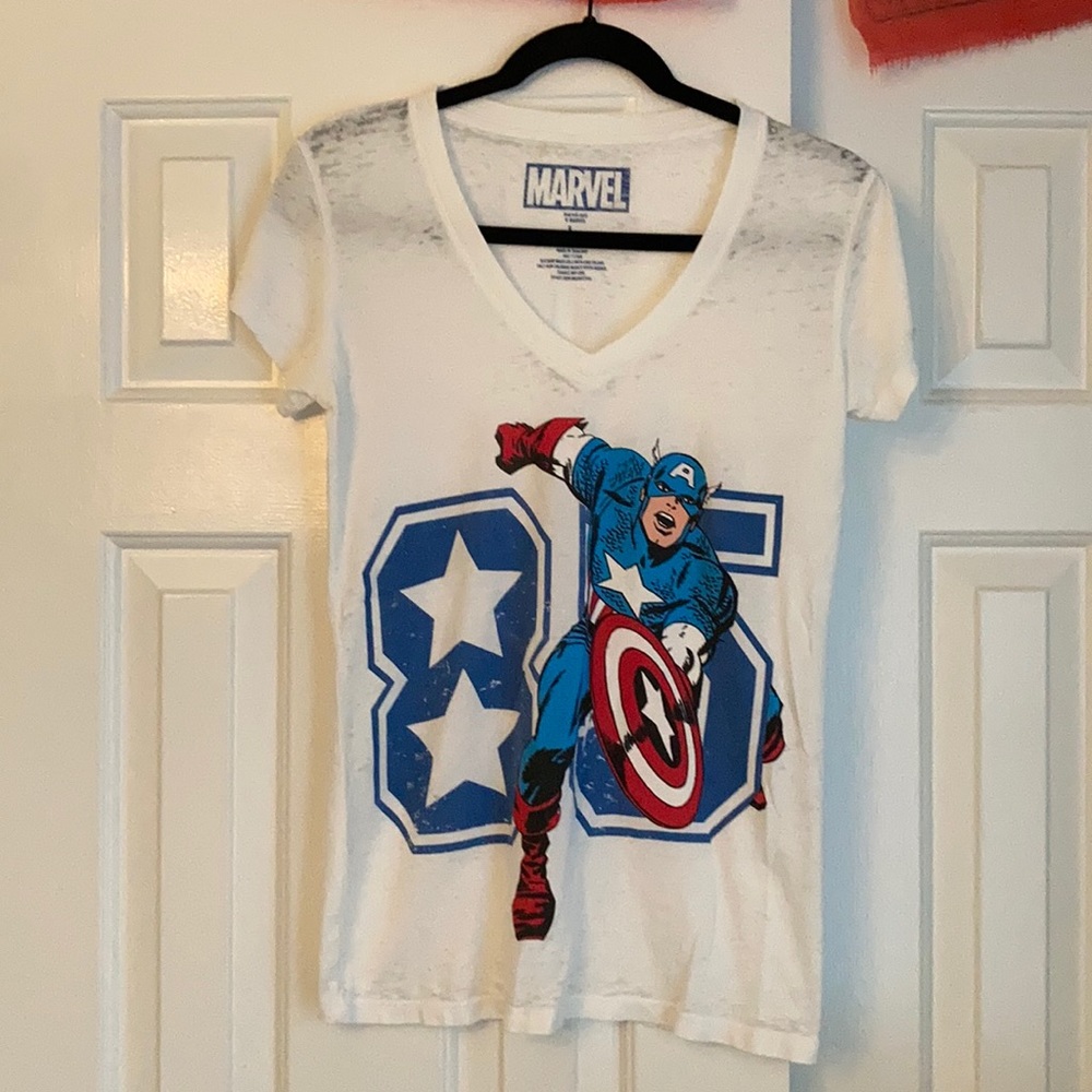 White captain America T-shirt